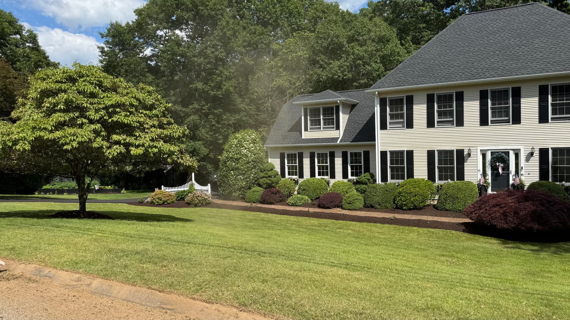 20-Yard Mulch Job in Tolland That Made a Real Difference image