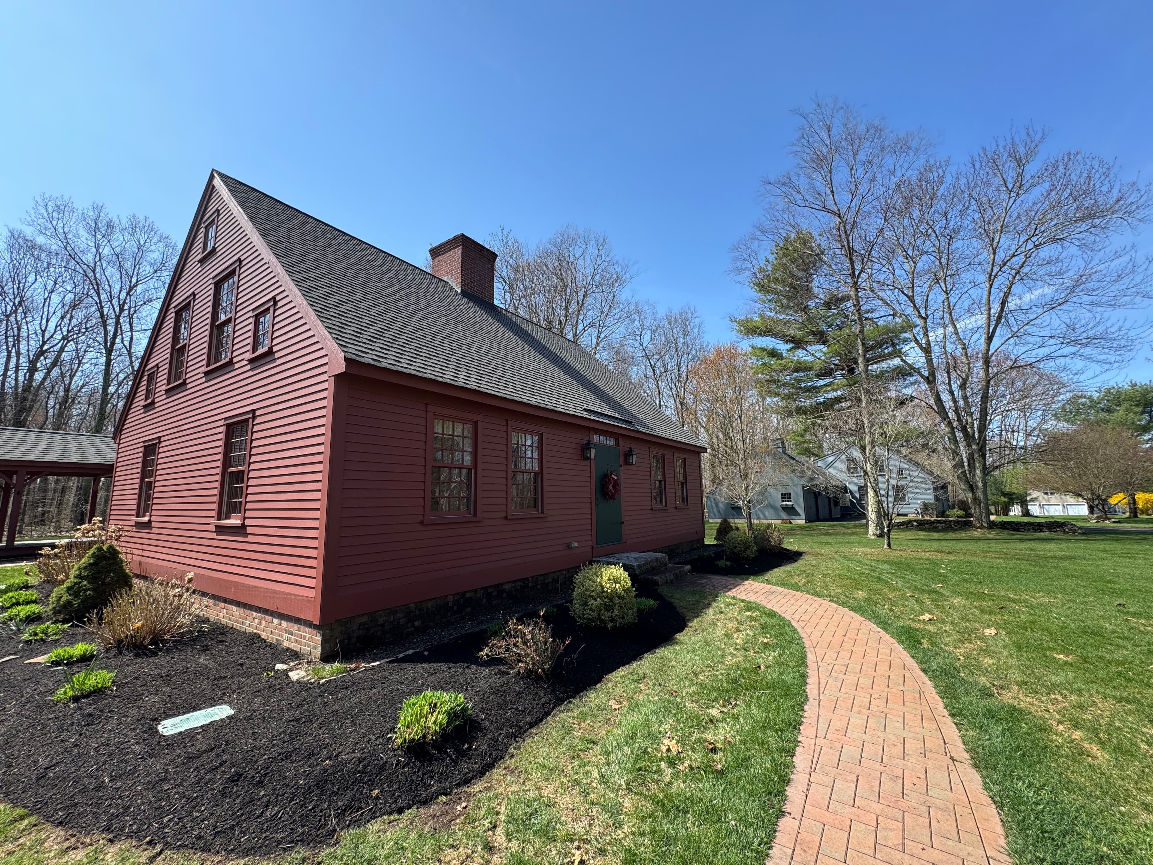 Project Fresh Mulch, Clean Beds and a Property That Shows It image