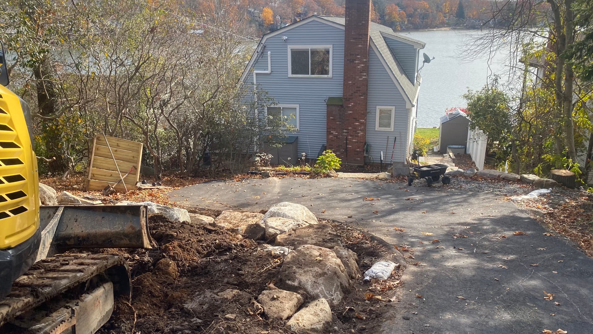 Gallery photos for Expert Hardscaping by the Waterfront: Image #3