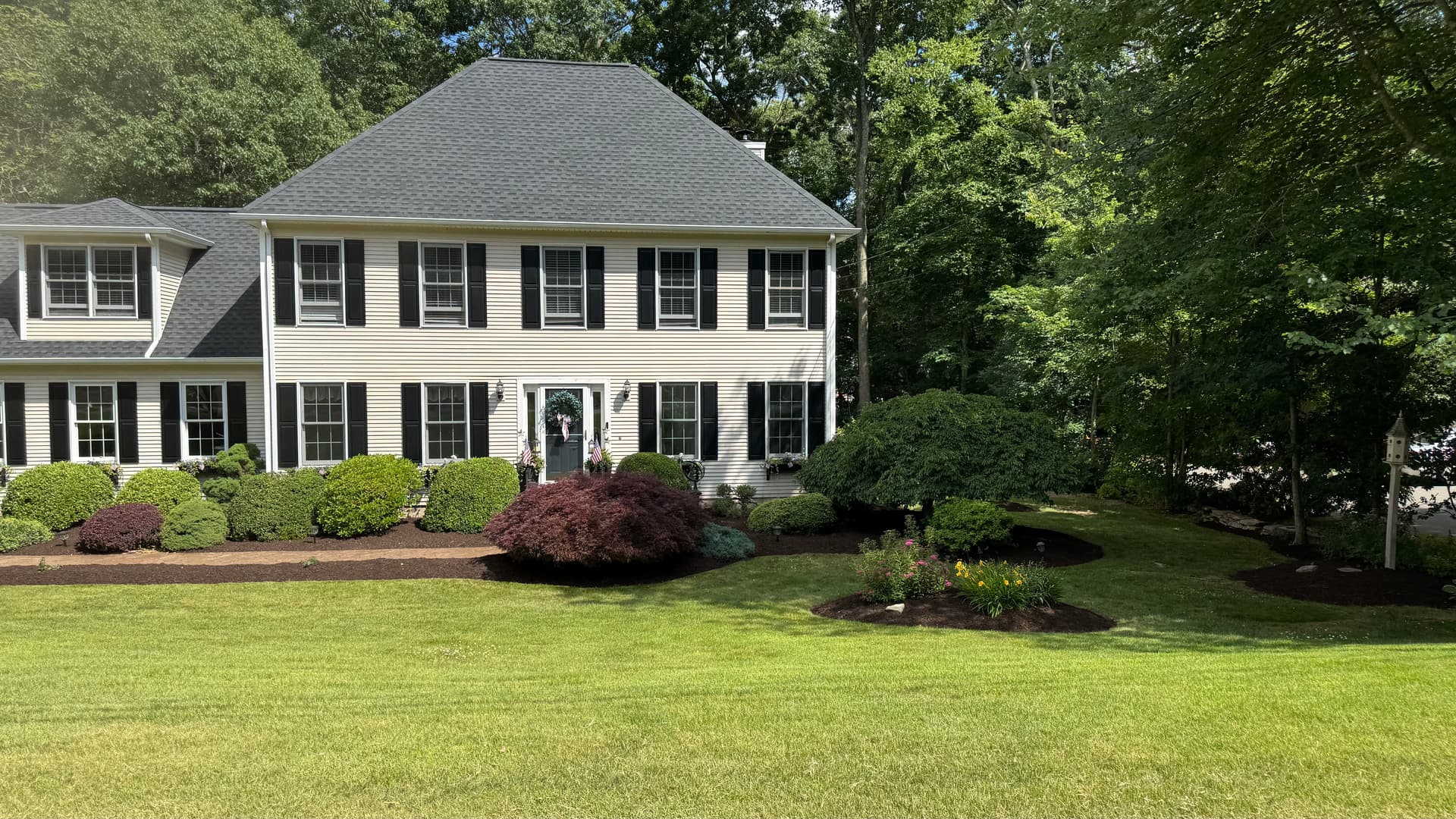 Gallery photos for 20-Yard Mulch Job in Tolland That Made a Real Difference: Image #2