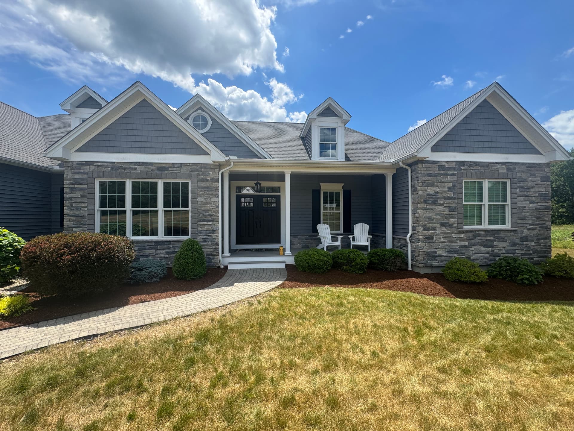 Gallery photos for Fresh Mulch and Clean Beds Make a Huge Difference: Image #8