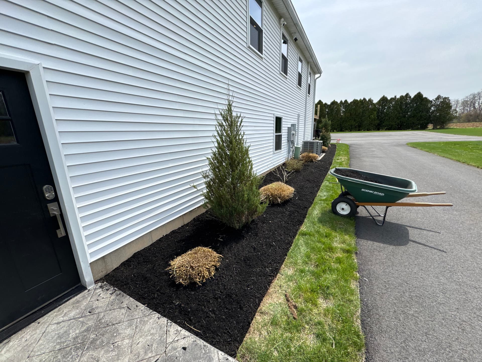 Gallery photos for Flawless Landscaping Bed Installations Across Tolland County: Image #7