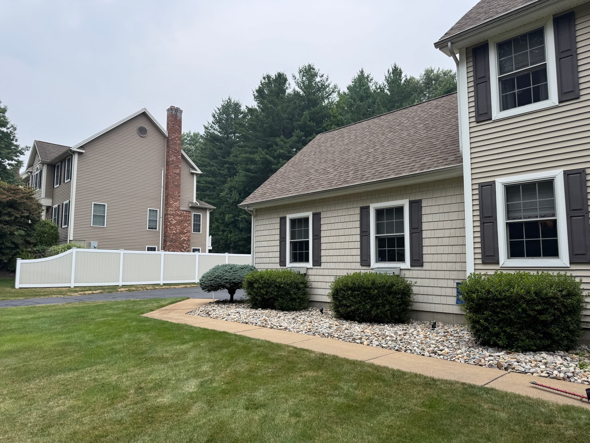 Gallery photos for Shrub Trimming and Cleanup That Keeps a Property Looking Sharp: Image #1